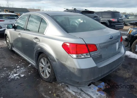 2010 Subaru Legacy 2.5I Premium z USA, uszkodzony, nr VIN 4S3BMBC66A3220901